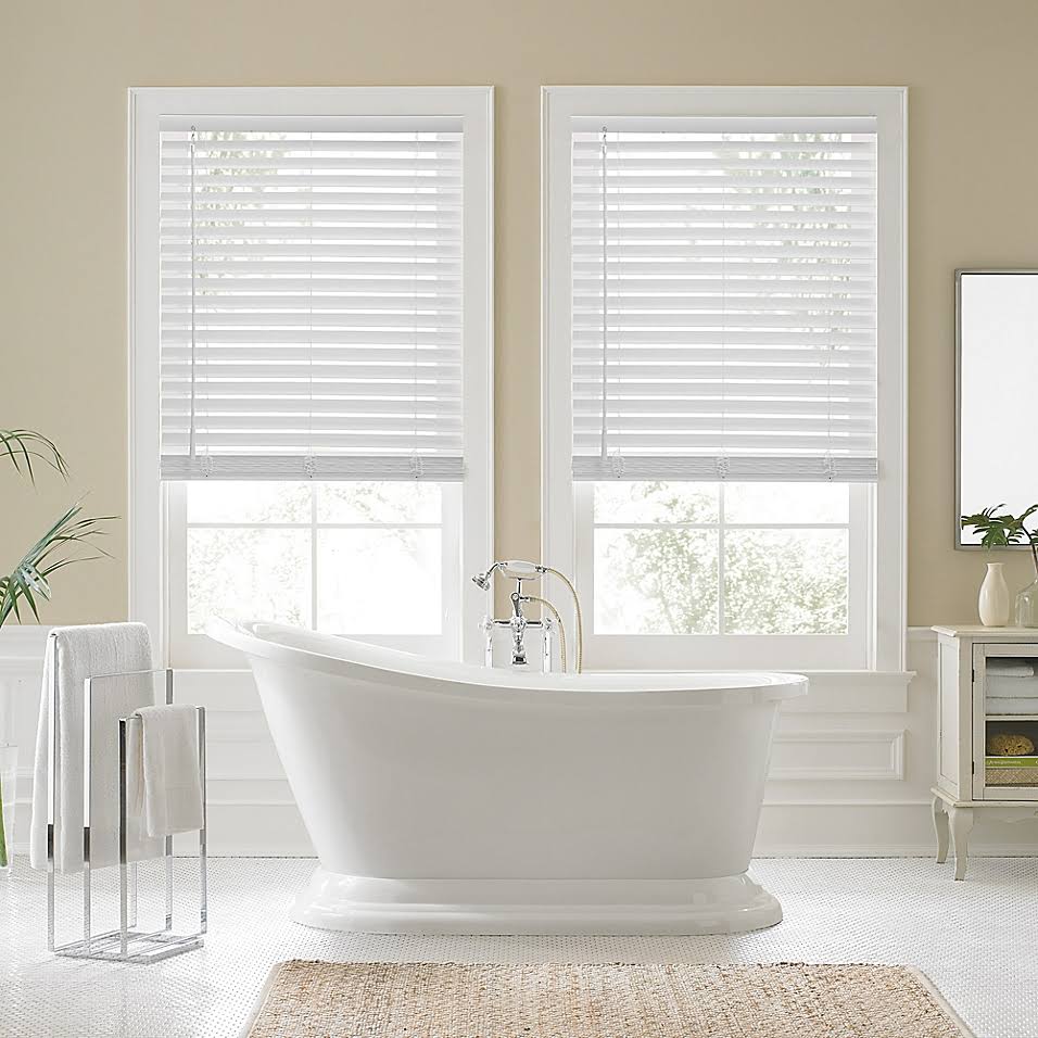 Faux Wood Cordless Shade in White R135