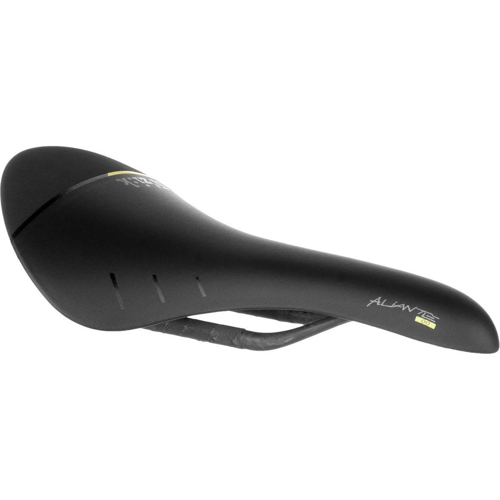 Carbon Braided Saddle A242