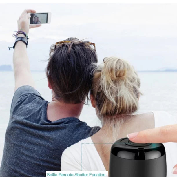 Mini Wireless Speaker with Remote Shutter and Microphone I7647