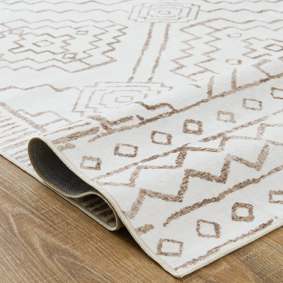 Taupe 2X5 Area Rug I831423