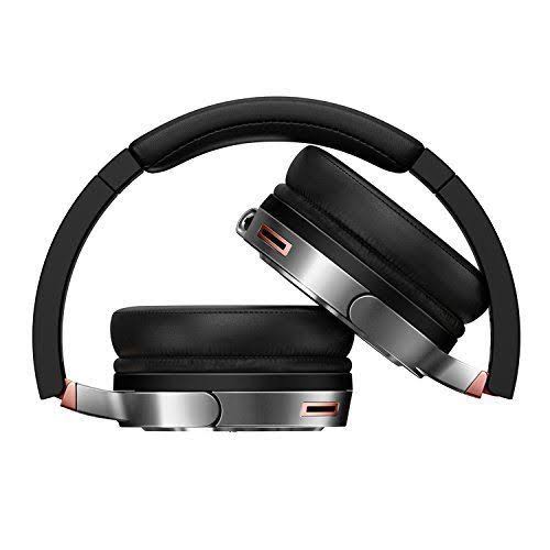 Closed Dynamic Headphones with Detachable Cable W9533